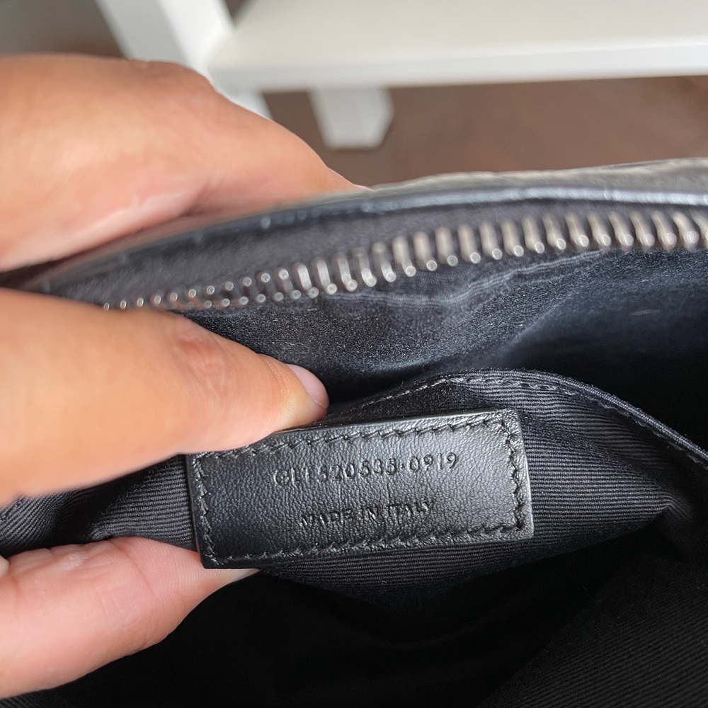 YSL Lou Croc-Embossed Camera Bag - Picture 8 of 16